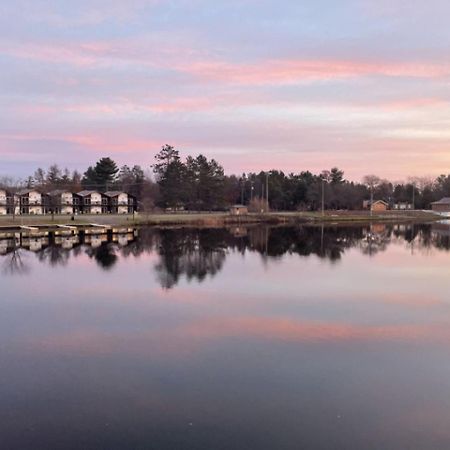 Bridge Inn Tomhawk - 2Nd Floor, 1 King Size Bed, Balcony, River View Tomahawk Luaran gambar